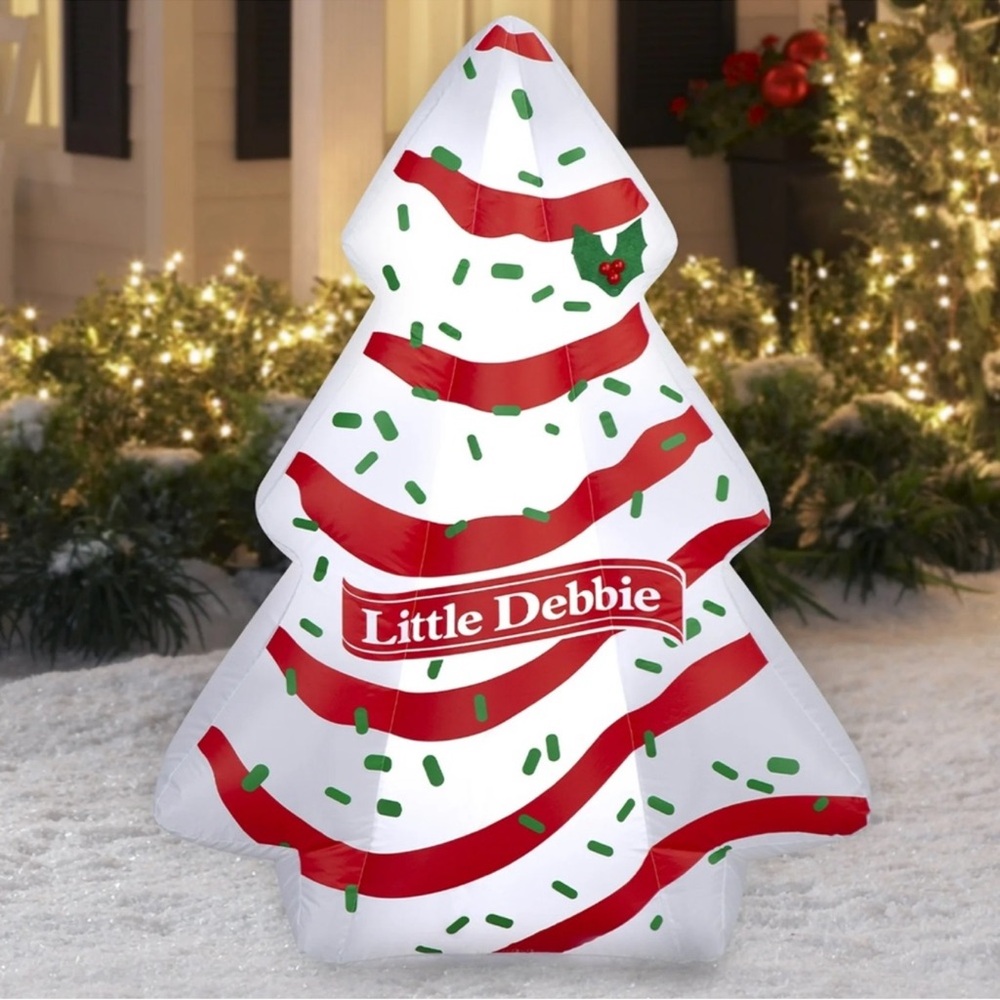 NIB Little Debbie Christmas Tree Cake Blow Up Holiday Inflatable, 4.5 feet tall